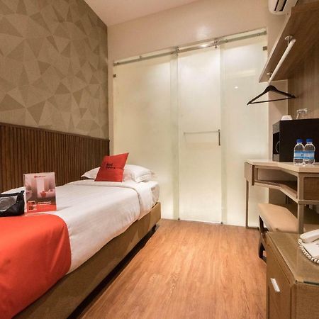 Reddoorz Premium @ South Triangle Quezon City Cidade Quezon Exterior foto