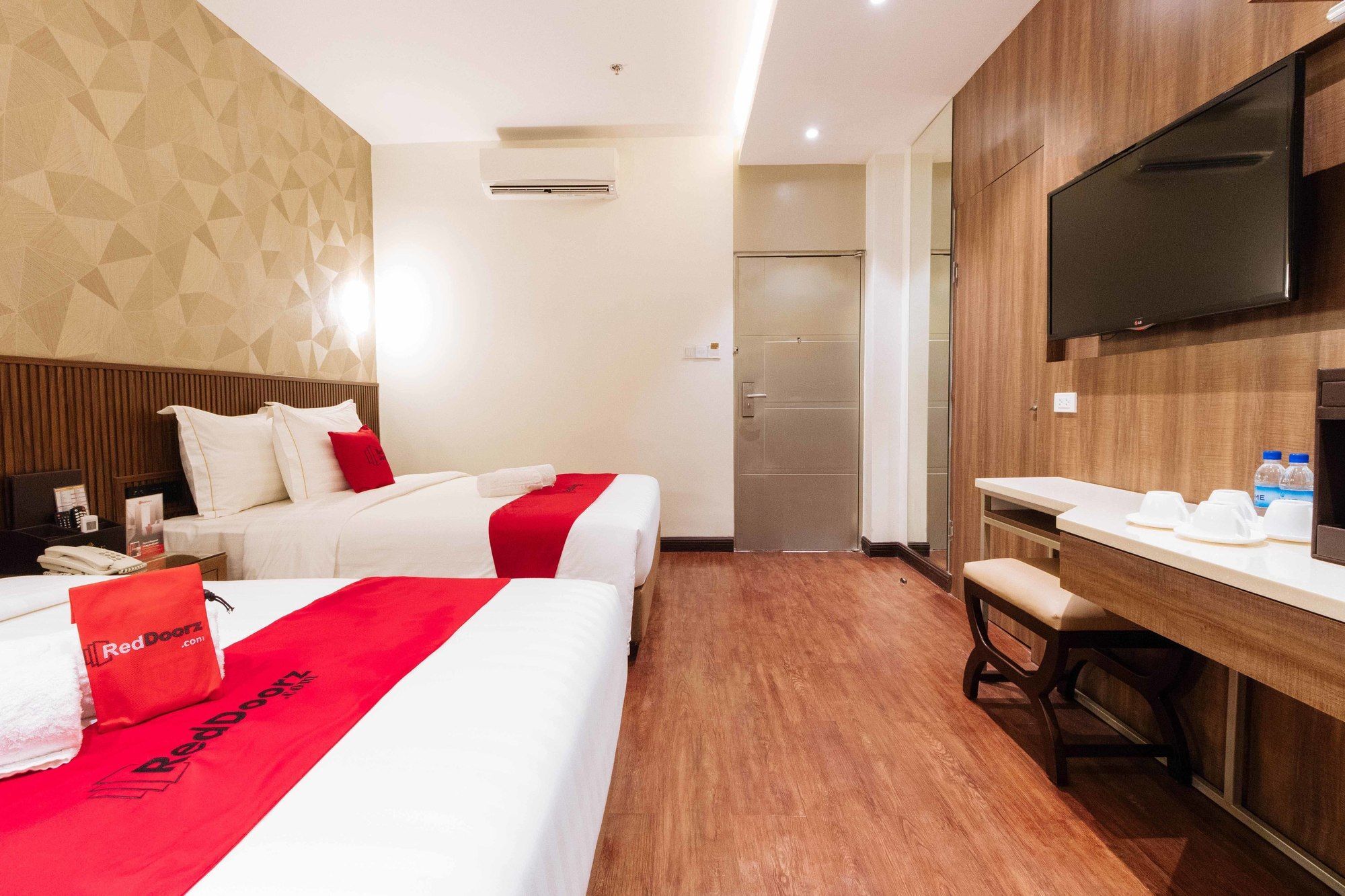 Reddoorz Premium @ South Triangle Quezon City Cidade Quezon Exterior foto