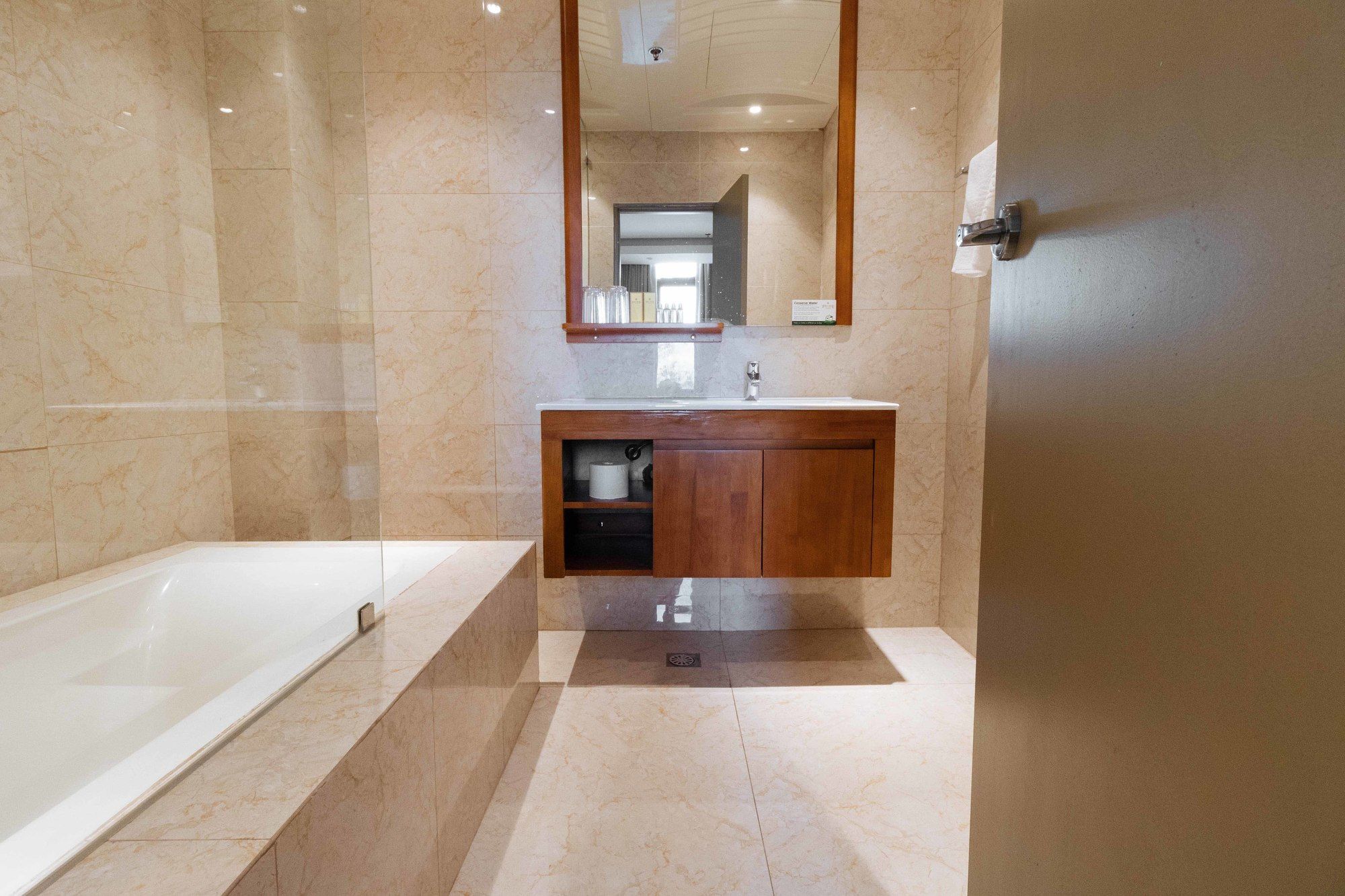 Reddoorz Premium @ South Triangle Quezon City Cidade Quezon Exterior foto