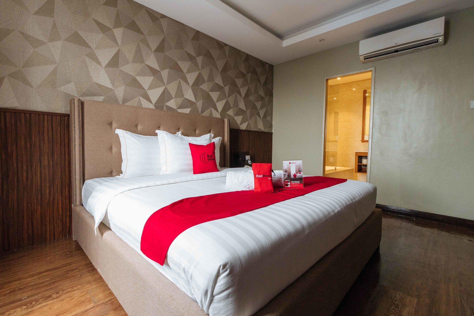 Reddoorz Premium @ South Triangle Quezon City Cidade Quezon Exterior foto